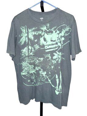 Vintage Y2K Skater Nobo Gray Tee with Screen Print Art Size Medium